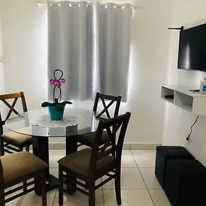 Em Floripa -muito Proximo Ao Aeroporto Apartamento